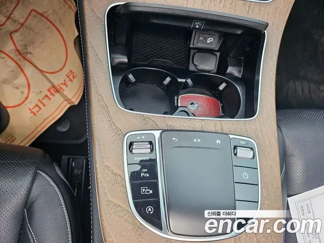 Mercedes-Benz E-Class — Фото автомобиля 14