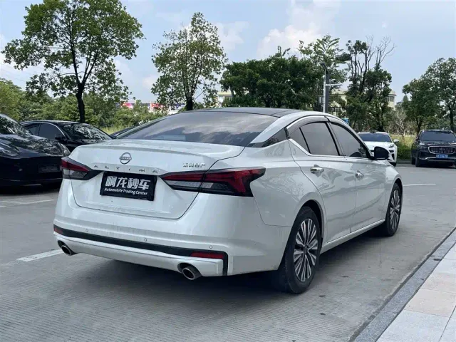 Nissan Teana — Фото автомобиля 9