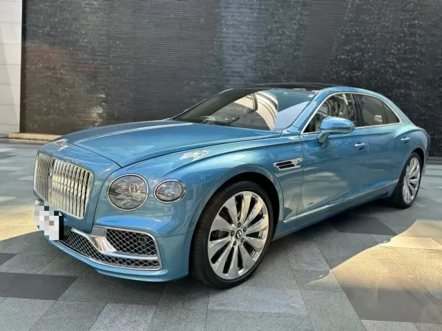 Фотография автомобиля — Bentley Flying Spur