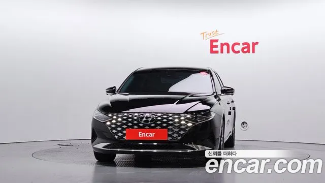 Hyundai Grandeur New — Фото автомобиля 3