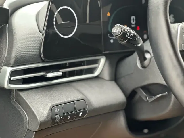 Hyundai Elantra 2023 Model 1.5L CVT LUX Premium Edition — Фото автомобиля 11