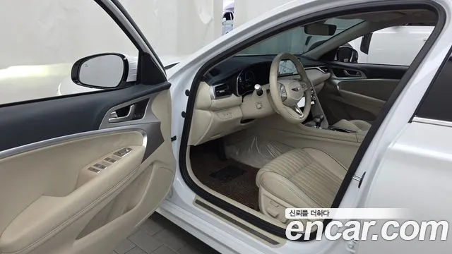 Genesis G70 New — Фото автомобиля 15
