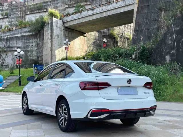 Volkswagen Lavida — Фото автомобиля 8