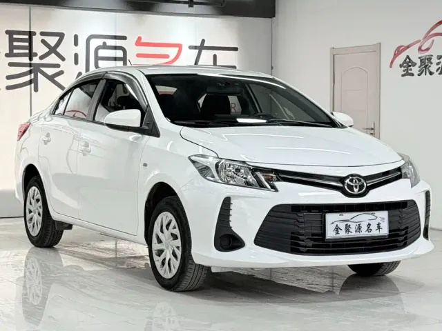 Toyota Vios — Фото автомобиля 3