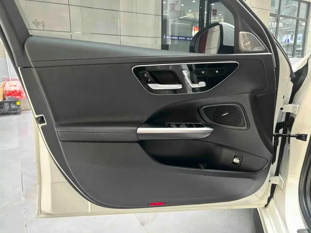 Mercedes-Benz C-Class — Фото автомобиля 9