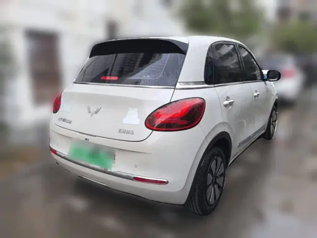 Wuling Bingo — Фото автомобиля 4