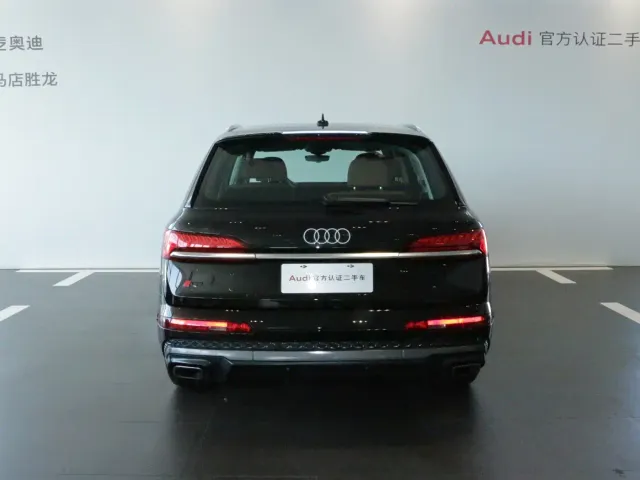 Audi Q7 — Фото автомобиля 5