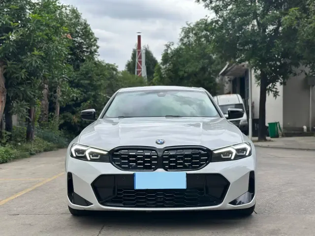 Фотография автомобиля — BMW 3 Series