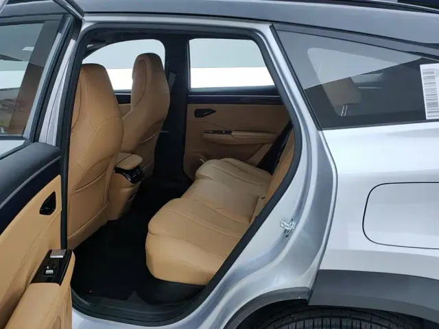 Geely Galaxy L7 — Фото автомобиля 11