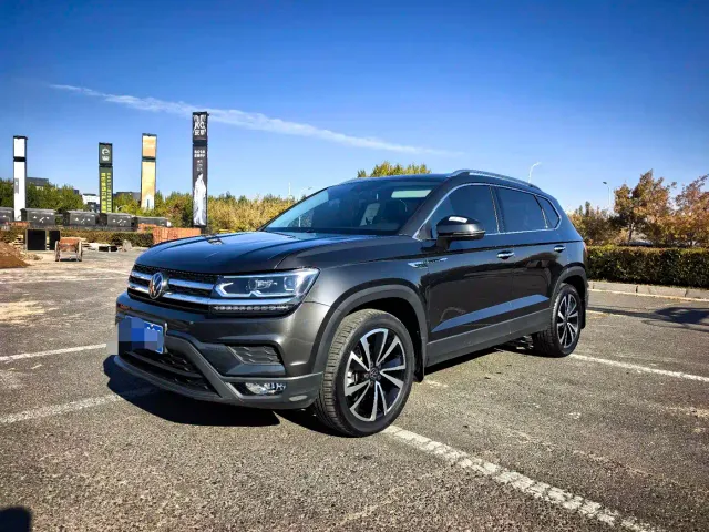 Фотография автомобиля — Volkswagen Tharu