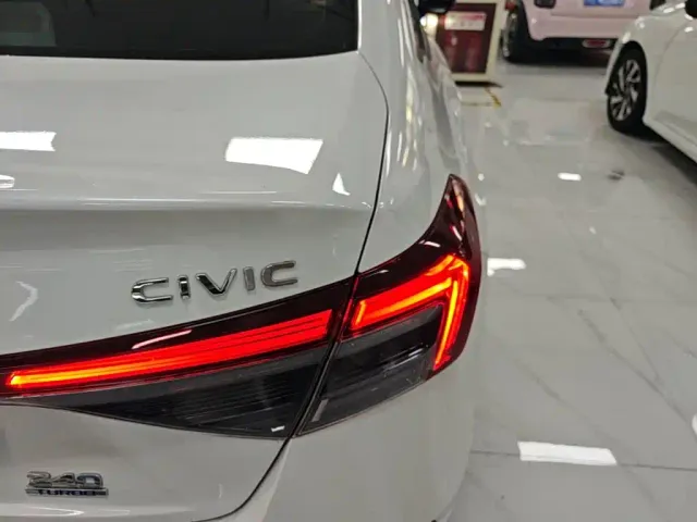 Honda Civic — Фото автомобиля 7