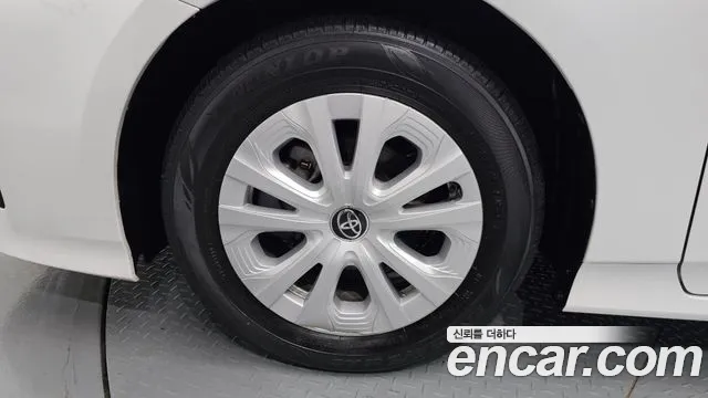 Toyota Prius — Фото автомобиля 5