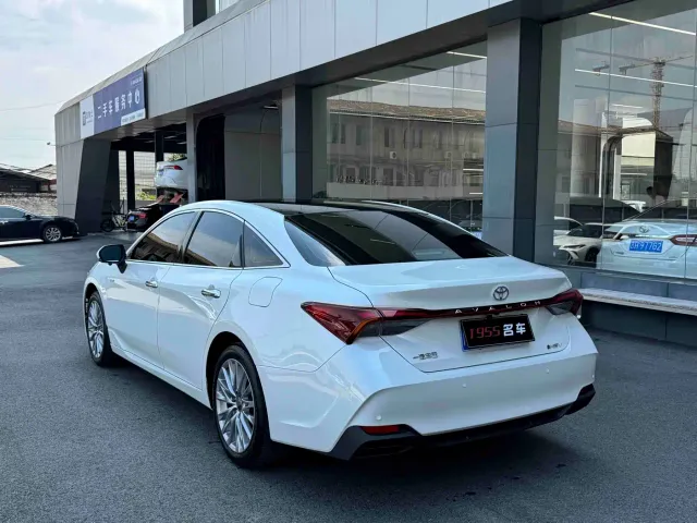 Toyota Avalon — Фото автомобиля 7