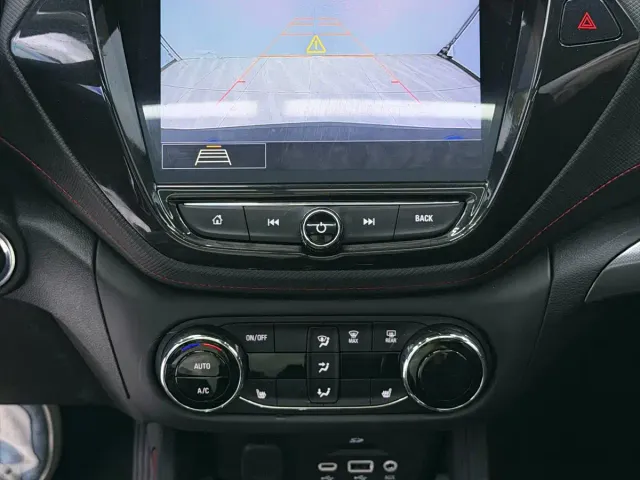 Chevrolet Trailblazer — Фото автомобиля 17