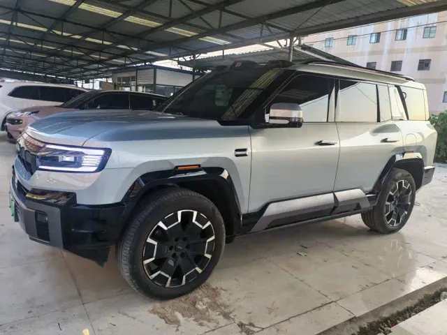 Фотография автомобиля — BYD FangChengBao Leopard 8