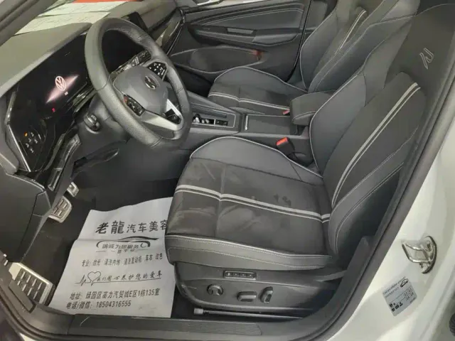 Volkswagen Golf 2021 280TSI DSG 30th Anniversary Edition — Фото автомобиля 9