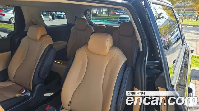 Kia Carnival 4th Gen — Фото автомобиля 16