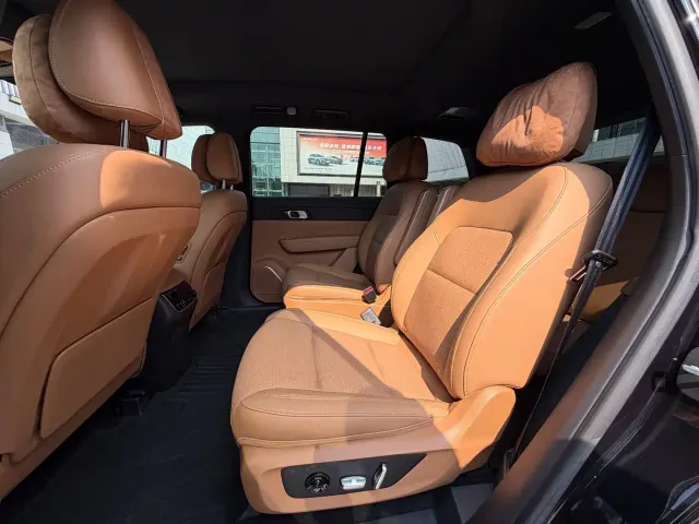 Li Auto ONE — Фото автомобиля 6