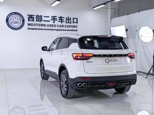 Geely Binyue — Фото автомобиля 17
