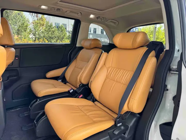 Honda Elysion — Фото автомобиля 8