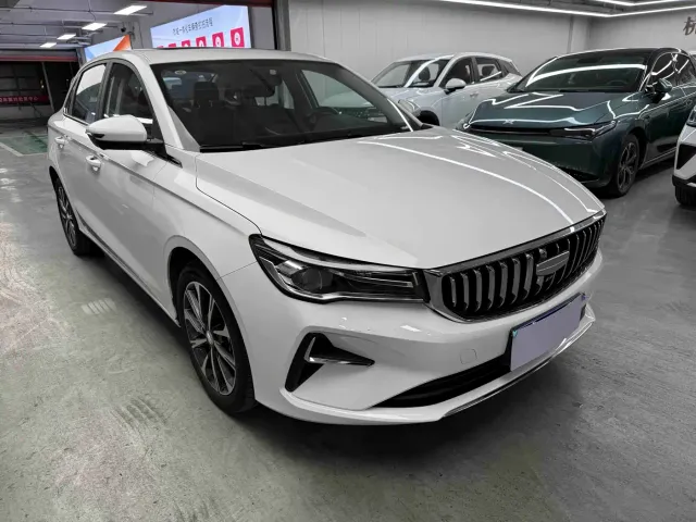 Geely Emgrand — Фото автомобиля 3
