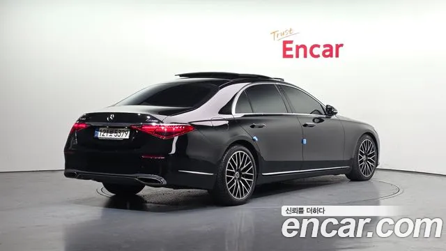 Mercedes-Benz S-Class — Фото автомобиля 2