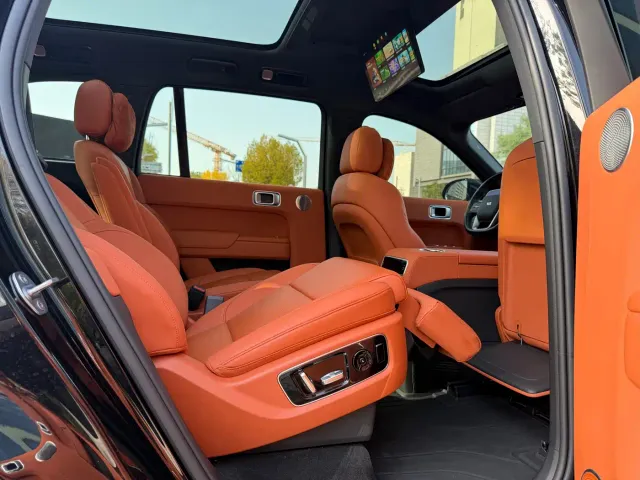 Li Auto L9 — Фото автомобиля 8