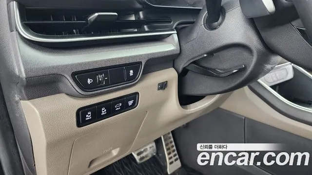 Kia Canival — Фото автомобиля 14