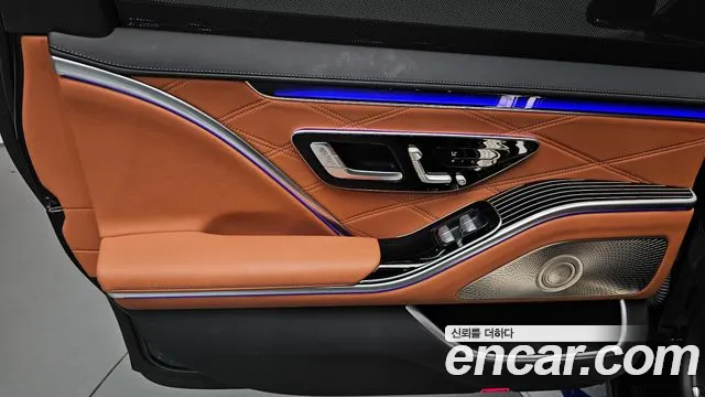 Mercedes-Benz S-Class — Фото автомобиля 24