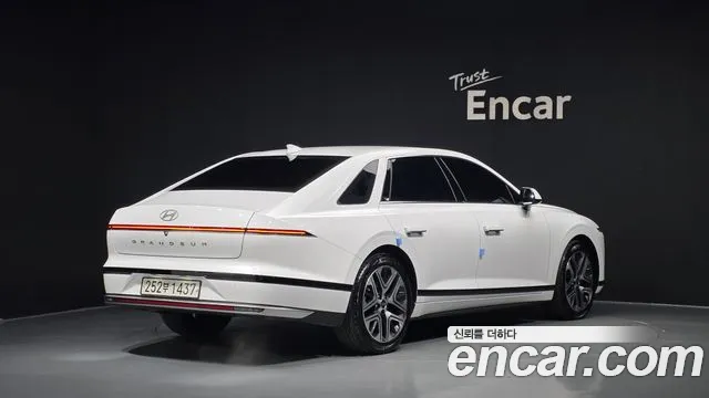 Hyundai Grandeur GN7 — Фото автомобиля 2