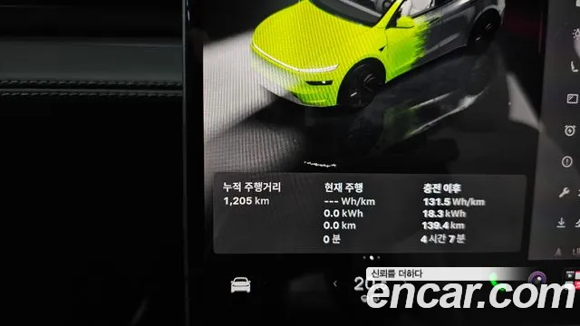 Tesla Model Y — Фото автомобиля 11