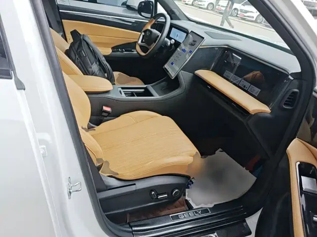 Geely Galaxy L7 — Фото автомобиля 24