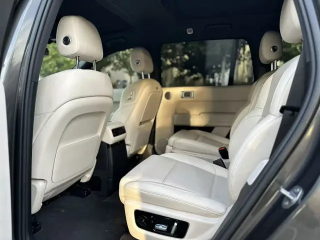 Li Auto L9 — Фото автомобиля 6