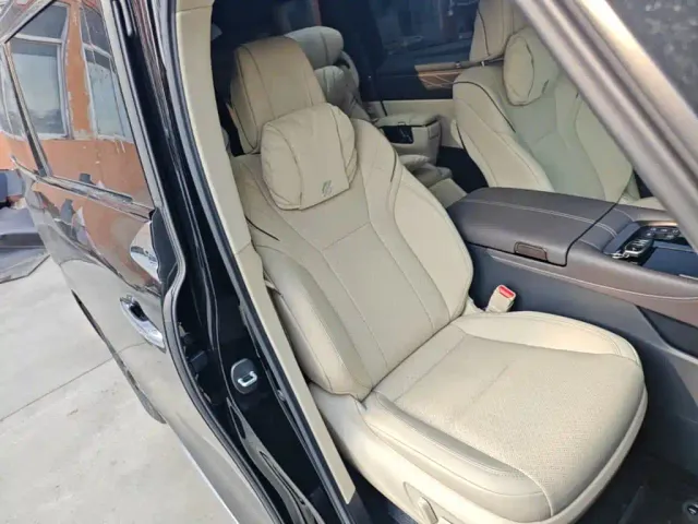 Toyota Alphard — Фото автомобиля 24