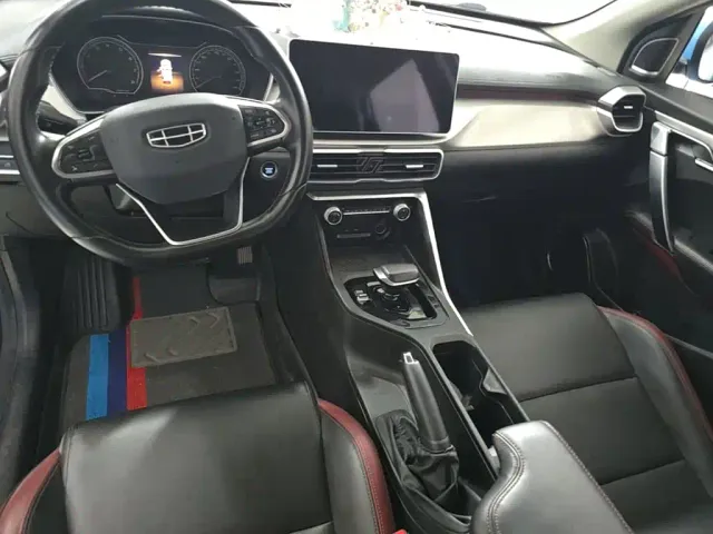 Geely Binyue — Фото автомобиля 9