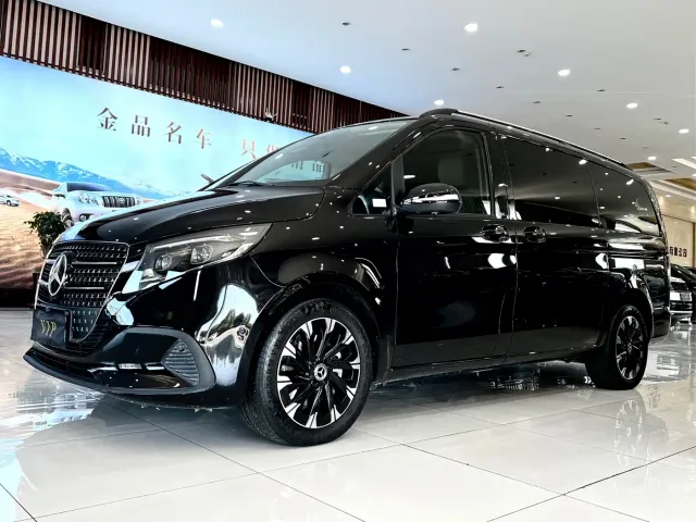 Mercedes-Benz V-Class — Фото автомобиля 2