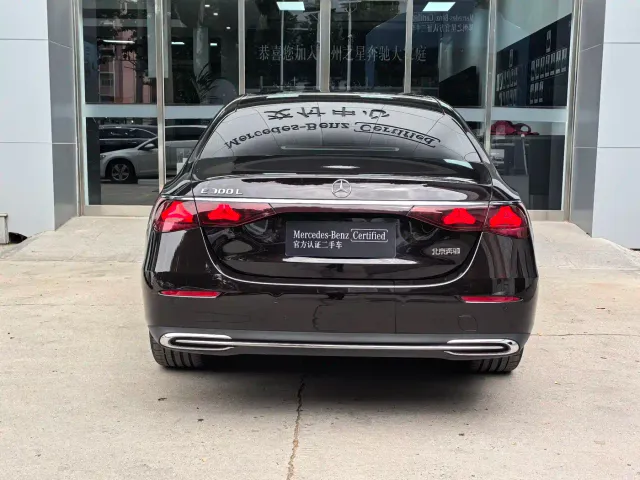 Mercedes-Benz E-Class — Фото автомобиля 13