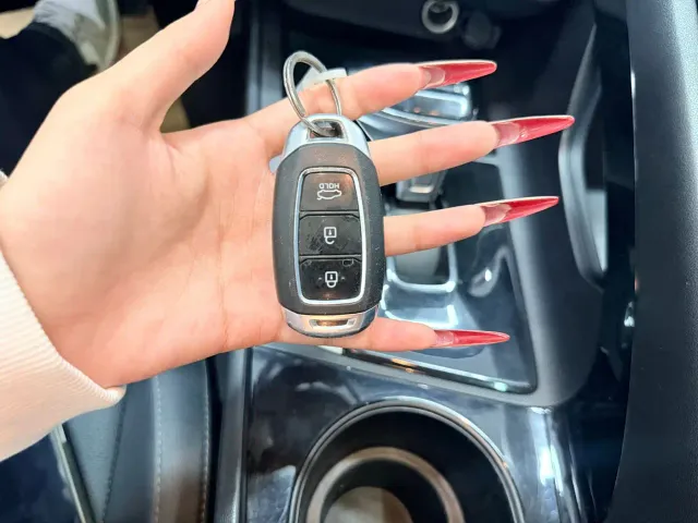 Hyundai Elantra — Фото автомобиля 20