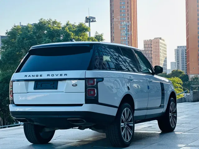Land Rover Range Rover — Фото автомобиля 15