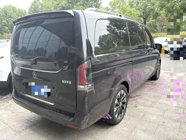 Mercedes-Benz V-Class — Фото автомобиля 9
