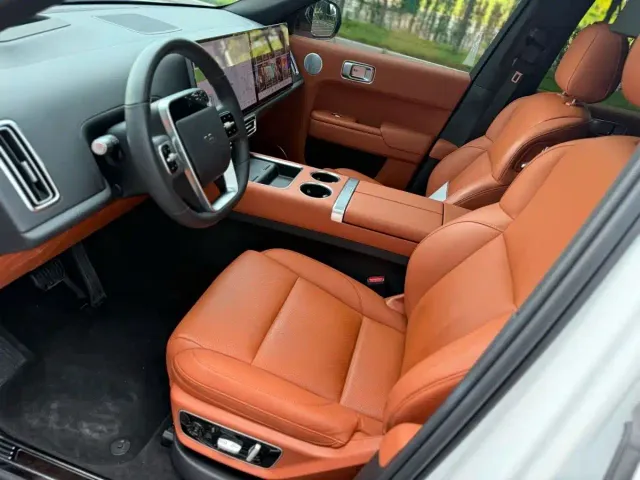 Li Auto L7 — Фото автомобиля 9