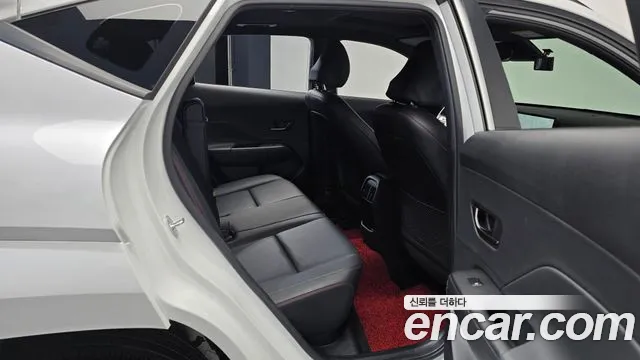 Hyundai Kona — Фото автомобиля 12