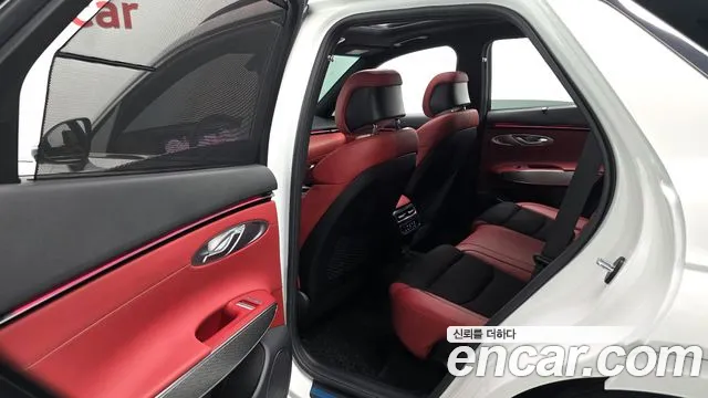 Genesis GV70 2.5T Бензин AWD — Фото автомобиля 12