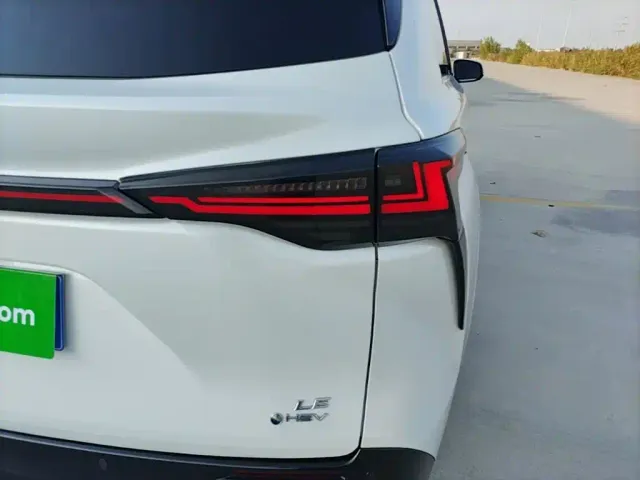 Toyota Sienna — Фото автомобиля 7