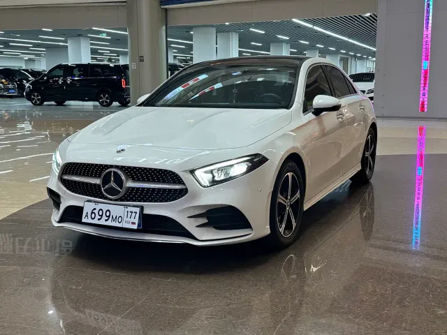 Фотография автомобиля — Mercedes-Benz A-Class