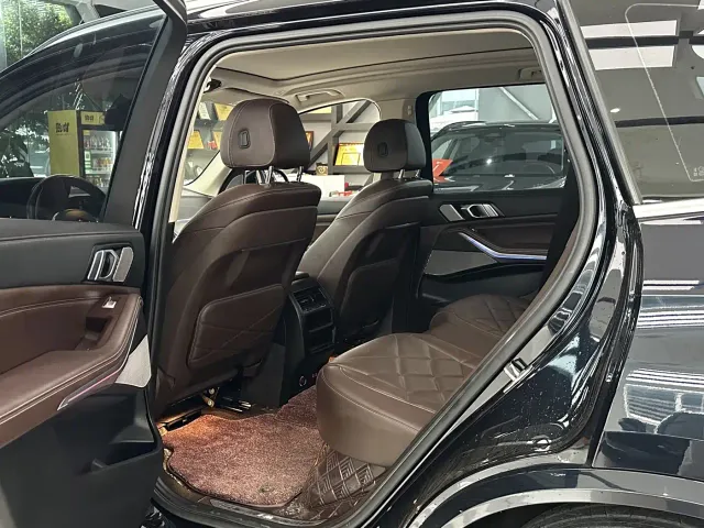BMW X5 — Фото автомобиля 11