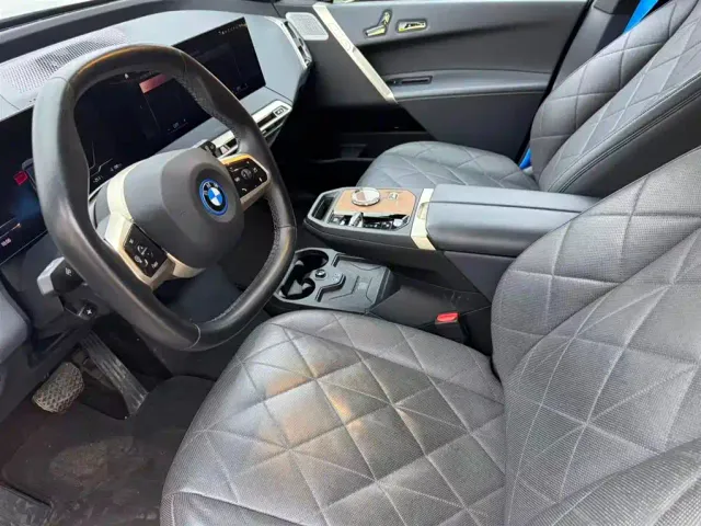 BMW iX M60 — Фото автомобиля 8