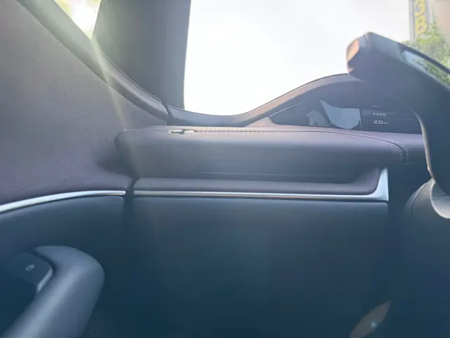 Xiaomi SU7 — Фото автомобиля 24