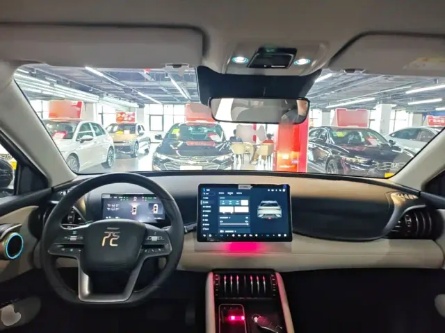 BYD Yuan PLUS — Фото автомобиля 9