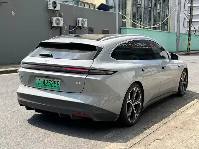 Nio ET5 Touring — Фото автомобиля 4